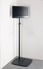 K&M mounting adapter for 35mm tubes in black, shown in professional studio setup application