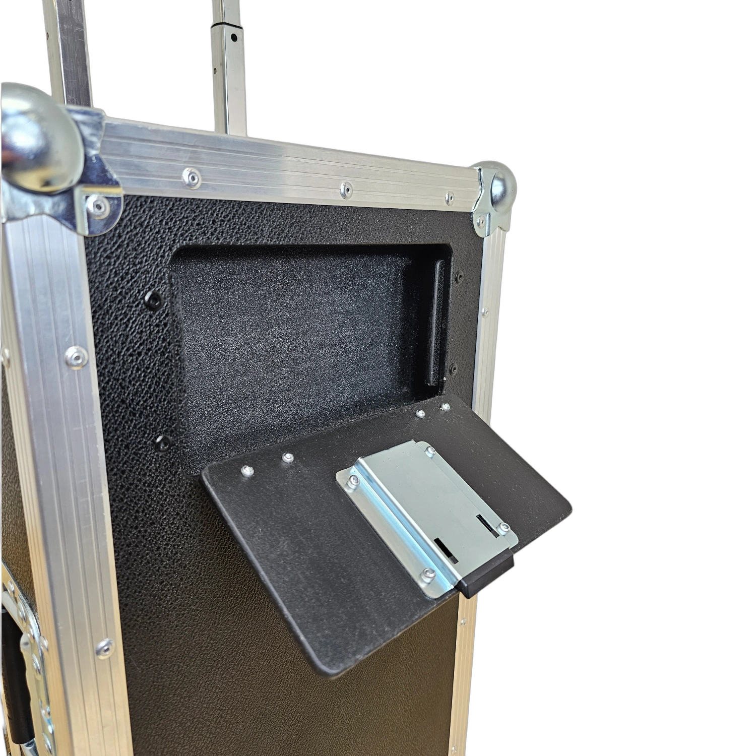ProX ATA Flight Case Yamaha DM3 Mixer Feature Highlight ProX ATA flight case for Yamaha DM3 mixer with corner wheels, dog house, and telescopic handle