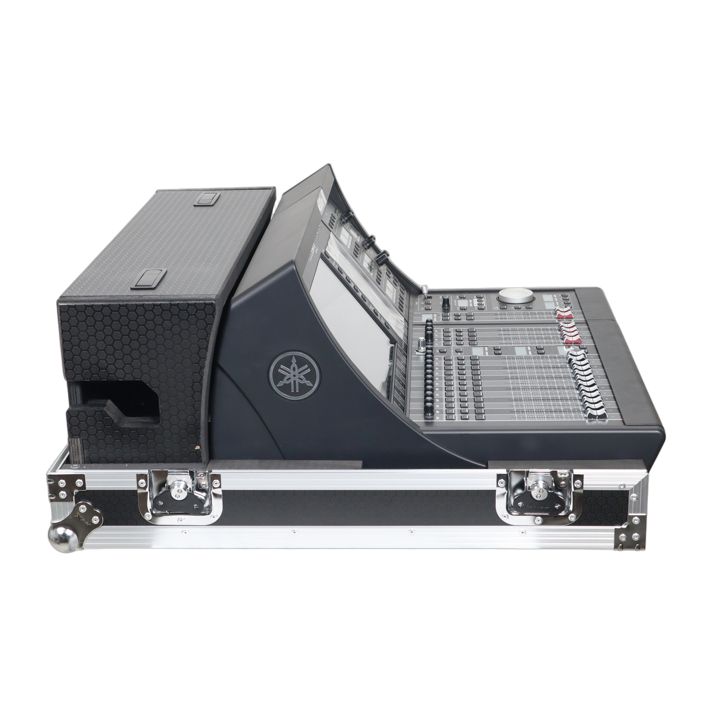 ProX ATA Flight Case Yamaha DM7 Mixer Doghouse Casters ProX ATA flight case for Yamaha DM7 compact mixer with doghouse protection and heavy-duty casters
