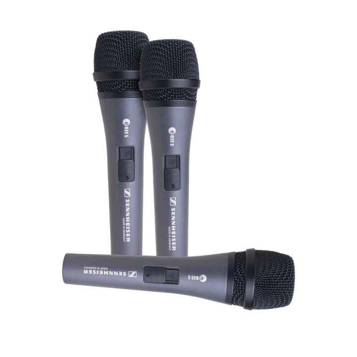 Sennheiser e 835-S cardioid dynamic vocal microphone with on-off switch, three-pack bundle front view