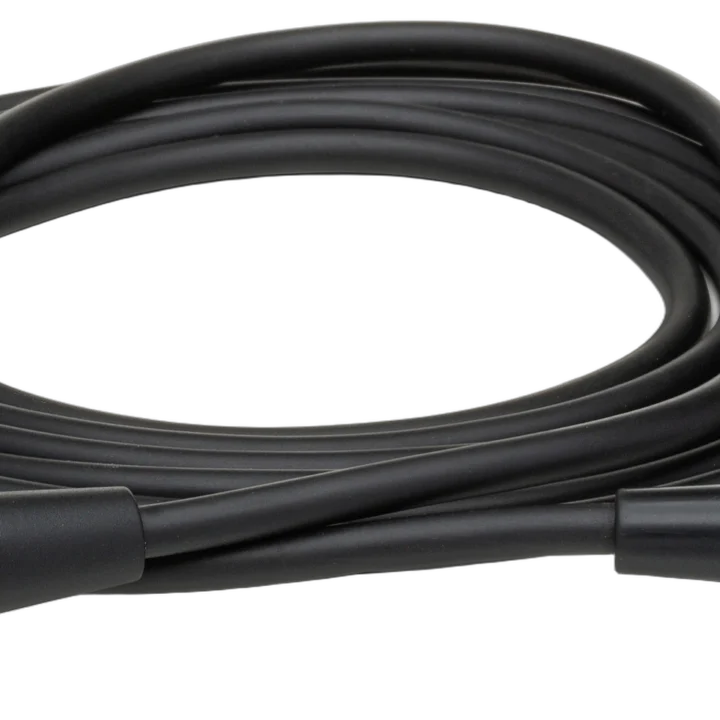 Hosa XFF-125 25-foot balanced interconnect cable with right-angle XLR connectors